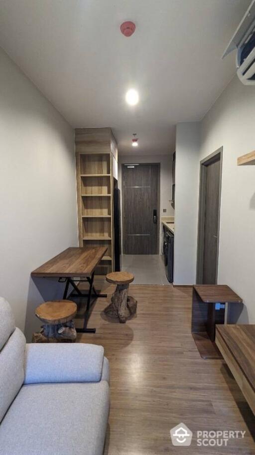 1-BR Condo at Q Prasarnmit near MRT Phetchaburi