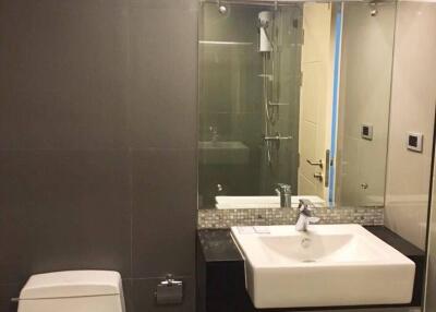 2-BR Condo at The Crest Sukhumvit 34 near BTS Thong Lor