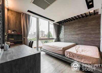 4-BR Townhouse at The Lofts Sathorn near MRT Khlong Toei