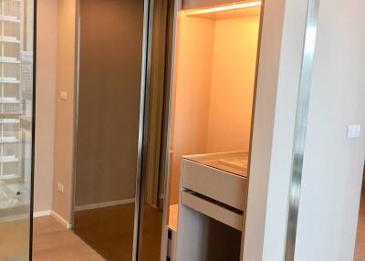 1-BR Condo at The Room Sukhumvit 21 near MRT Sukhumvit (ID 511796)