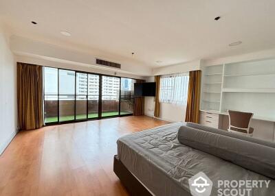 3-BR Condo at Kallista Mansion near ARL Makkasan