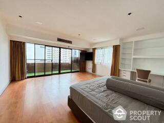 3-BR Condo at Kallista Mansion near ARL Makkasan