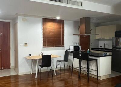 2-BR Condo at Baan Siri 31 Condominium near MRT Sukhumvit