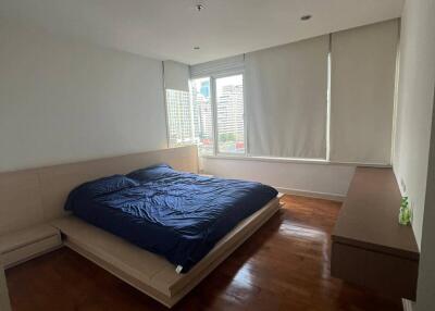 2-BR Condo at Baan Siri 31 Condominium near MRT Sukhumvit