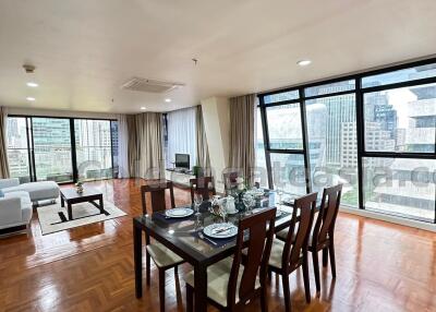 Big 2 Bedrooms Condo with Maids and Storage rooms - Chidlom