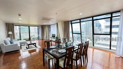 Big 2 Bedrooms Condo with Maids and Storage rooms - Chidlom