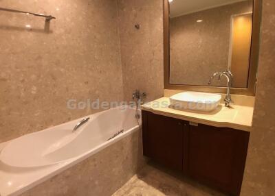 2 Bedrooms Furnished Condo Baan Siriruedee - Lumphini, Pathumwan