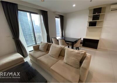 Modern 2 Beds Condo with High Floor View  For Rent at Villa Asoke  2 mins walk to MRT Phetchaburi