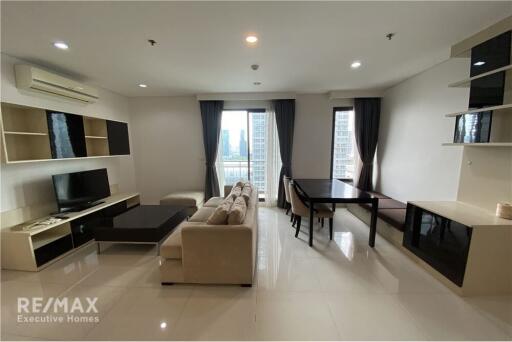 Modern 2 Beds Condo with High Floor View  For Rent at Villa Asoke  2 mins walk to MRT Phetchaburi