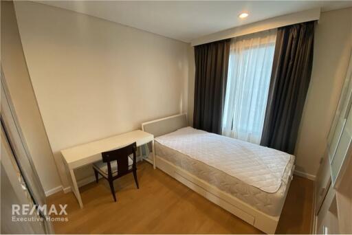 Modern 2 Beds Condo with High Floor View  For Rent at Villa Asoke  2 mins walk to MRT Phetchaburi