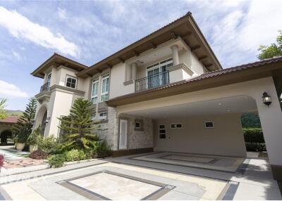 Modern 4BR Detached House for Rent in Nantawan Bangna Km.7