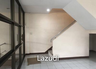 Premium Commercial Building for Sale and Rent in Sutthisan