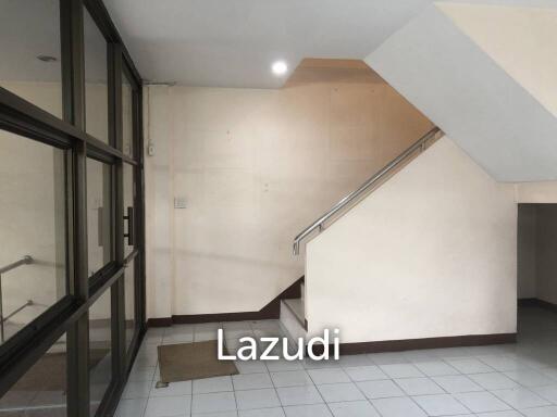 Premium Commercial Building for Sale and Rent in Sutthisan