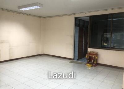 Premium Commercial Building for Sale and Rent in Sutthisan