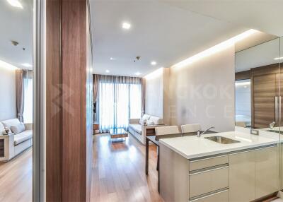 The Address Sathorn 12 BTS CHONG NONSI 1 Bed 1 Bath  C060514023