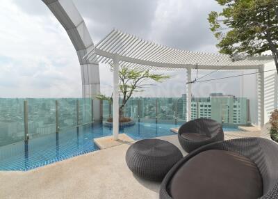 Life Ratchadapisek MRT Huai Khwang 2 Bed 2 Bath  C170617001