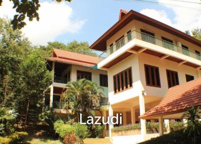 Luxurious 6 Bedroom House for Sale