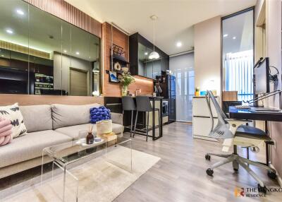 The Room Sathorn-St.Louis BTS SURASAK 1 Bed 1 Bath  C2406180275