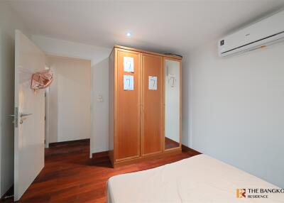 Urbana Sukhumvit BTS NANA 2 Bed 2 Bath  C2405310478