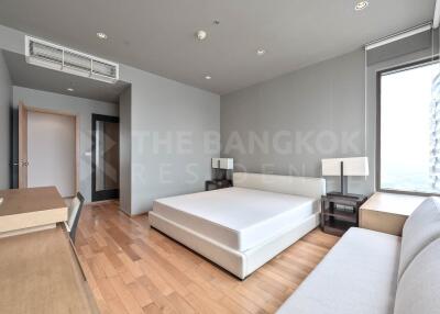 The Emporio Place BTS PHROM PHONG 3 Bed 3 Bath  C041212004