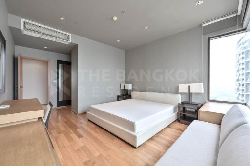 The Emporio Place BTS PHROM PHONG 3 Bed 3 Bath  C041212004