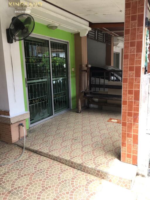 Covered porch with floor tiles