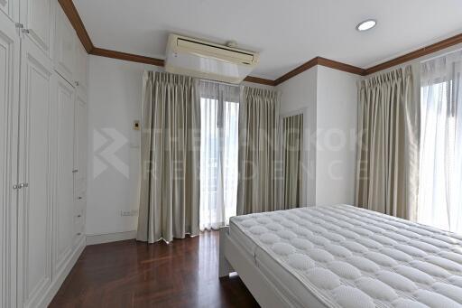 Richmond Palace Sukhumvit 43 BTS PHROM PHONG 2 Bed 3 Bath  C181113001