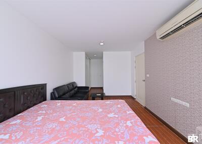 D65 Condominium BTS EKKAMAI 1 Bed 1 Bath  C091214062