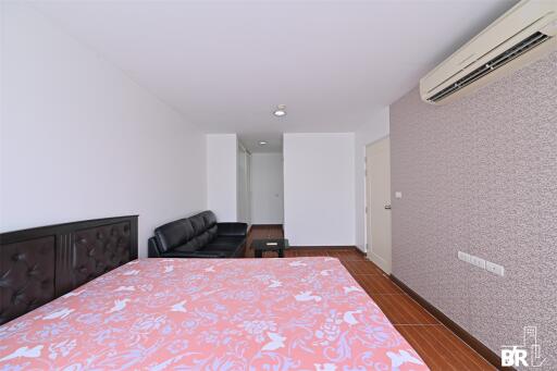 D65 Condominium BTS EKKAMAI 1 Bed 1 Bath  C091214062