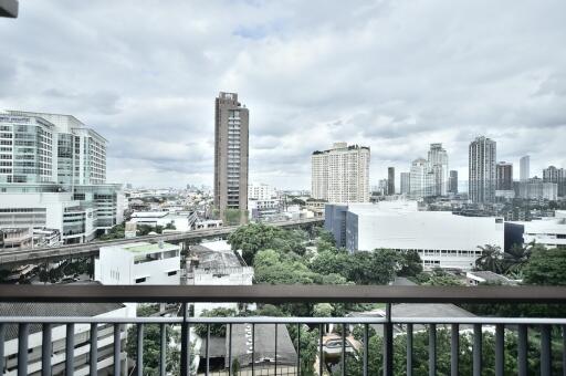 RHYTHM Sukhumvit 42 BTS EKKAMAI 2 Bed 2 Bath  C1803290878