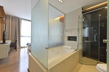 The Address Sukhumvit 28 BTS PHROM PHONG 2 Bed 2 Bath  C290912005