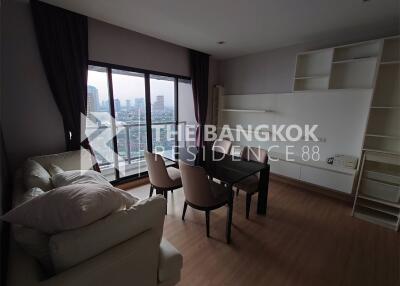 Urbano Absolute Sathon-Taksin BTS KRUNG THON BURI 2 Bed 2 Bath  C150617013