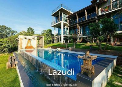 Luxury 4 Bedroom House with Infinity Pool