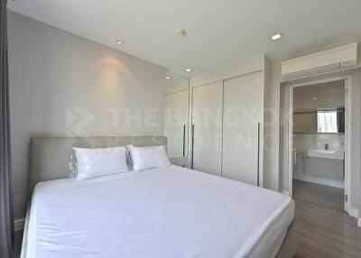 The Room Sukhumvit 40 BTS EKKAMAI 1 Bed 1 Bath  C1912200454