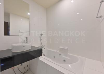 Sukhumvit City Resort BTS NANA 2 Bed 2 Bath  C230610004