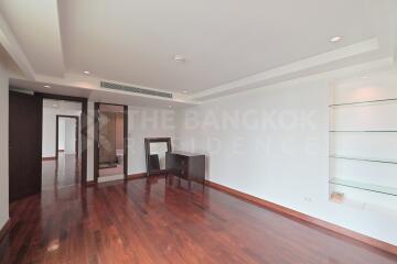 Somkid Gardens BTS CHIT LOM 4 Bed 4 Bath  C060214031