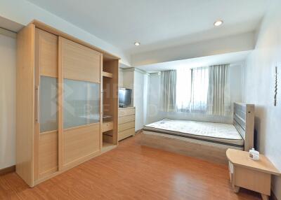 Royal Castle Sukhumvit BTS THONG LO 3 Bed 3 Bath  C281213002