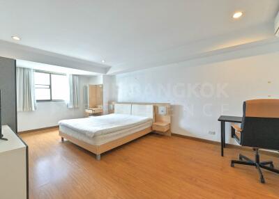 Royal Castle Sukhumvit BTS THONG LO 3 Bed 3 Bath  C281213002