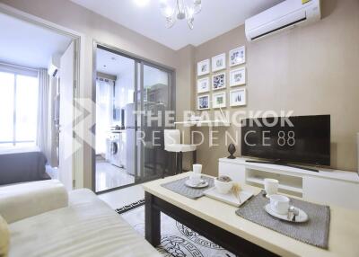 RHYTHM Sukhumvit 42 BTS EKKAMAI 1 Bed 1 Bath  C1808281231