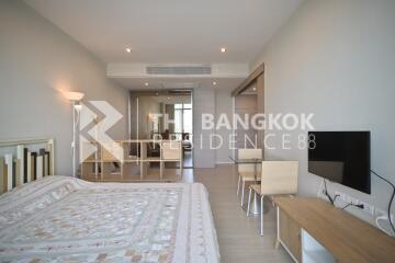 The Room Sukhumvit  21 BTS ASOKE Studio 1 Bath  C271016046