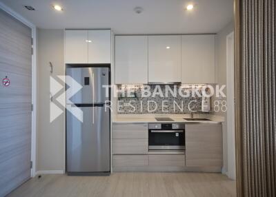 The Room Sukhumvit  21 BTS ASOKE Studio 1 Bath  C271016046