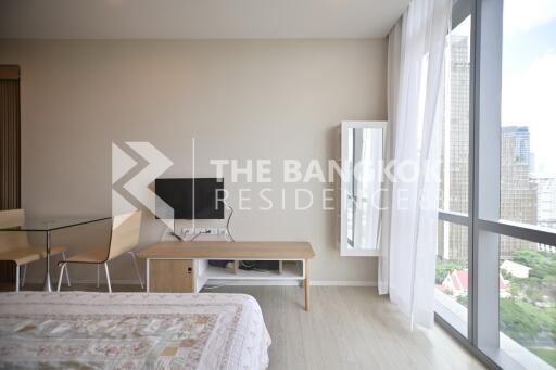 The Room Sukhumvit  21 BTS ASOKE Studio 1 Bath  C271016046