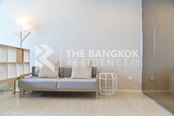 The Room Sukhumvit  21 BTS ASOKE Studio 1 Bath  C271016046