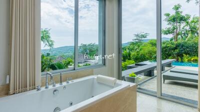 Luxurious bathroom with a view