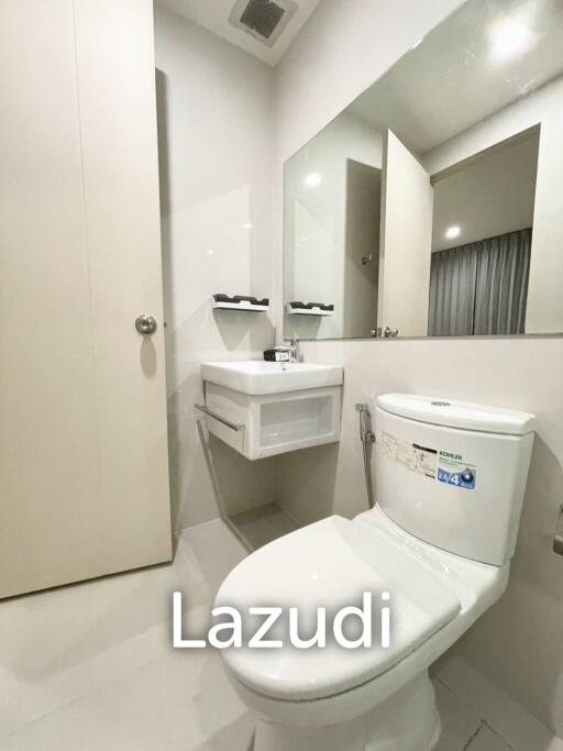 Studio 1 Bathroom 25 SQ.M at Life Asoke