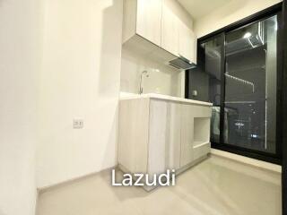 Studio 1 Bathroom 25 SQ.M at Life Asoke