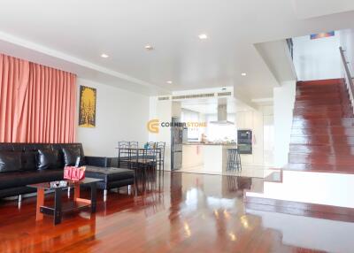 3 bedroom Condo in View Talay Sands Na Jomtien