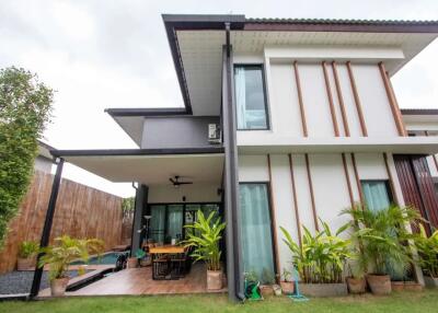 Modern Pool Villa :  Ploenchit Collina San Kamphaeng