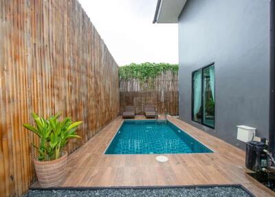 Modern Pool Villa :  Ploenchit Collina San Kamphaeng