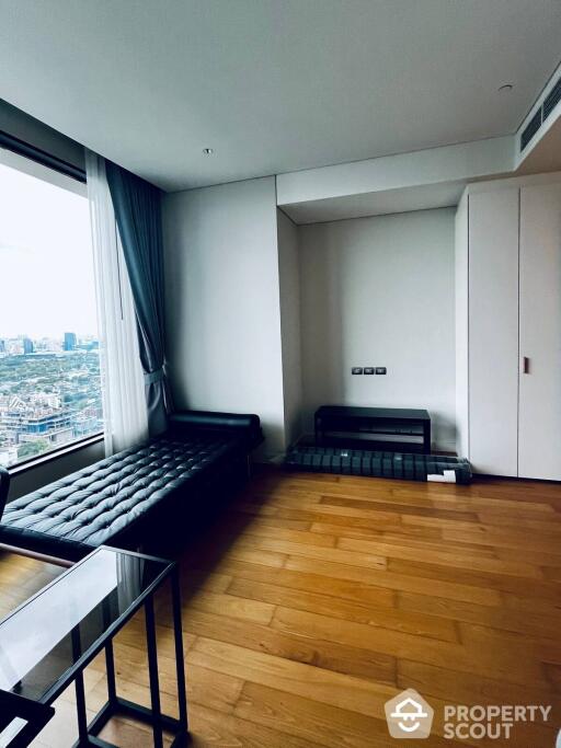 2-BR Condo at Sindhorn Residence near BTS Ratchadamri